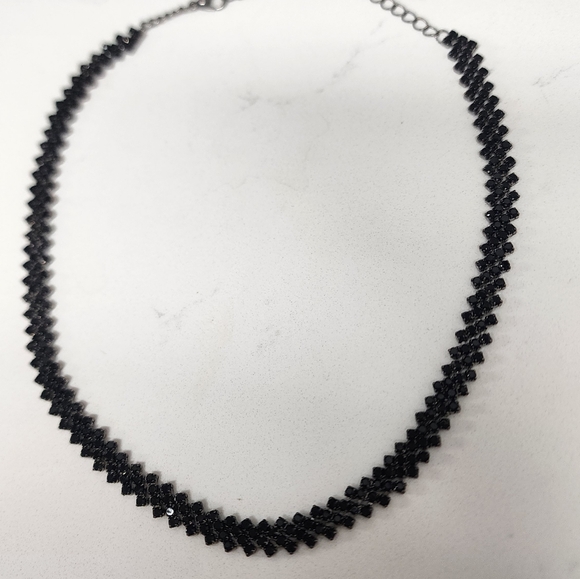 🖤 Elegant Black Beaded Geometric Necklace New - Picture 4 of 4
